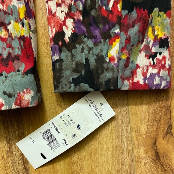 👑Black & Jewel Tone Blazer (XL) - Picture 2 of 11